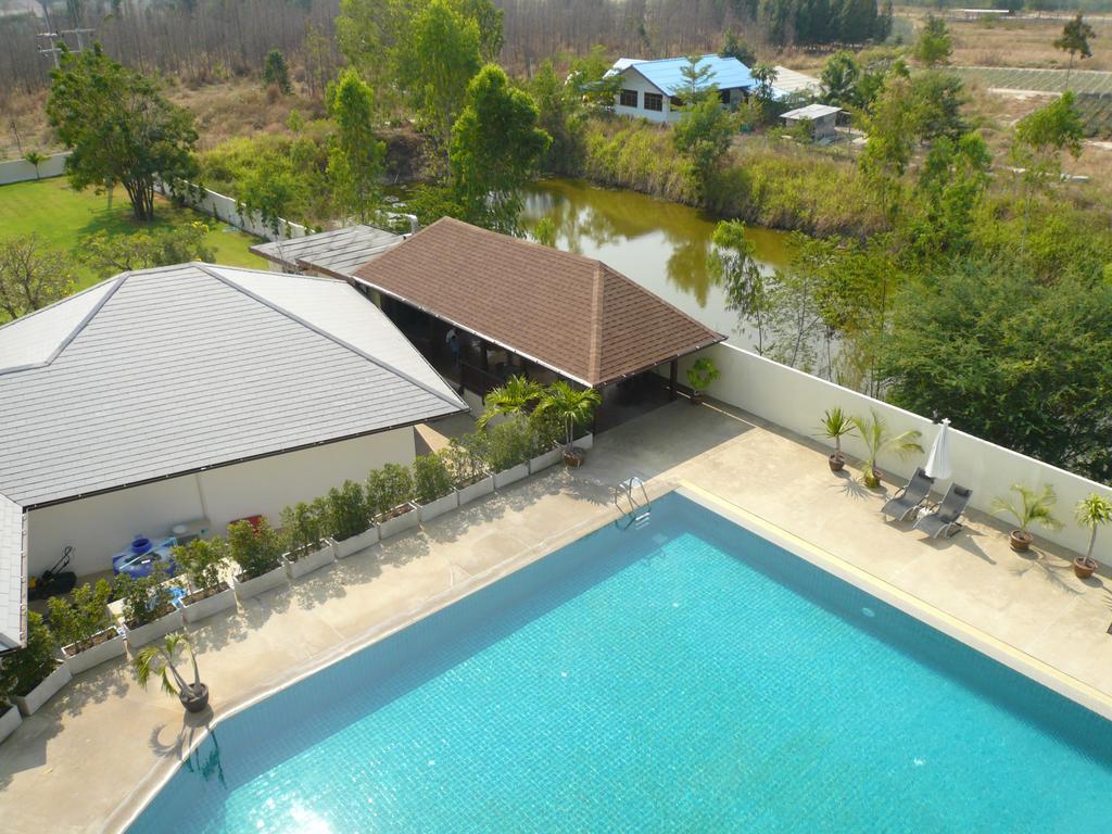 Tai-Pan Resort And Condominium Hua Hin Exterior photo